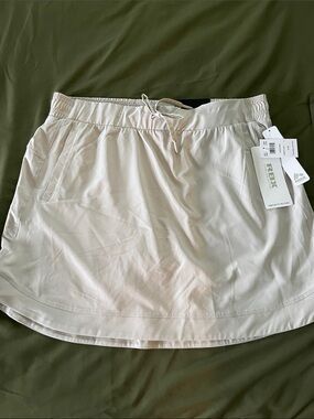 NWT Skort